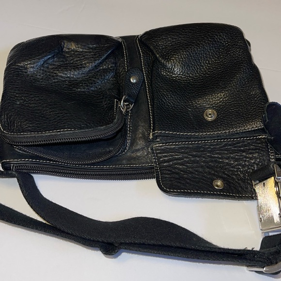 Roots Canada Vintage Black Pebbled Leather Fanny Pack - Picture 8 of 14